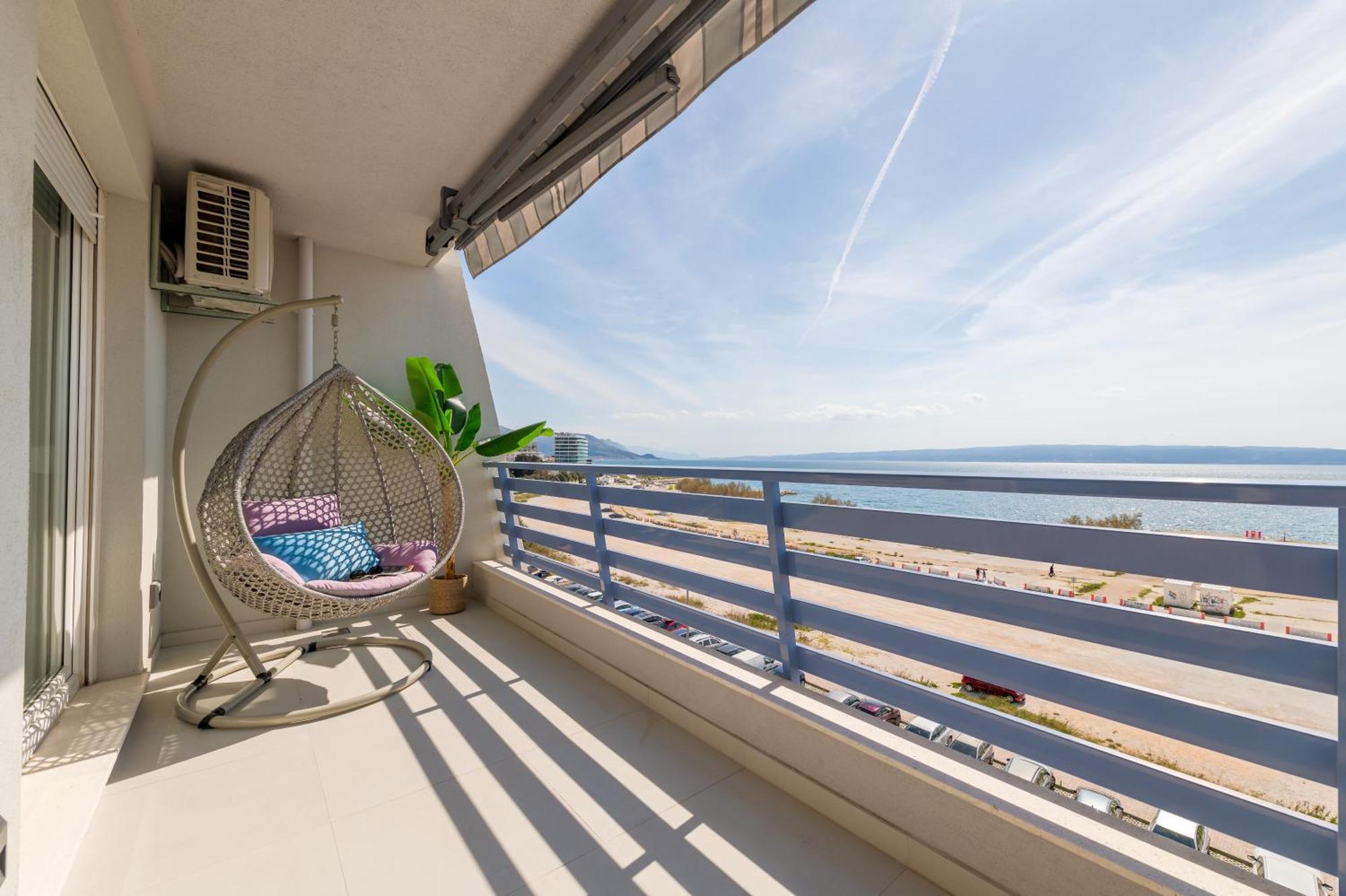 Beachfront Znjan Apartman